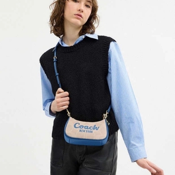 NEW COACH TERI MINI CROSSBODY BAG IN SIGNATURE CANVAS WITH COACH GRAPHIC CY734 - Picture 3 of 9